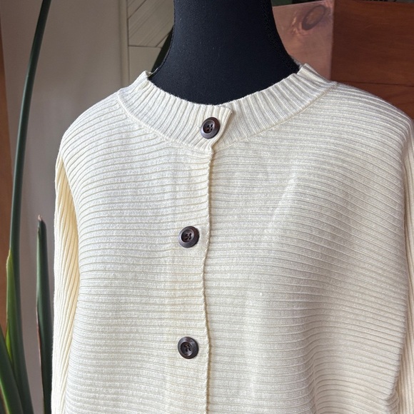 Cream Button-Up Batwing Cardigan - Picture 6 of 7